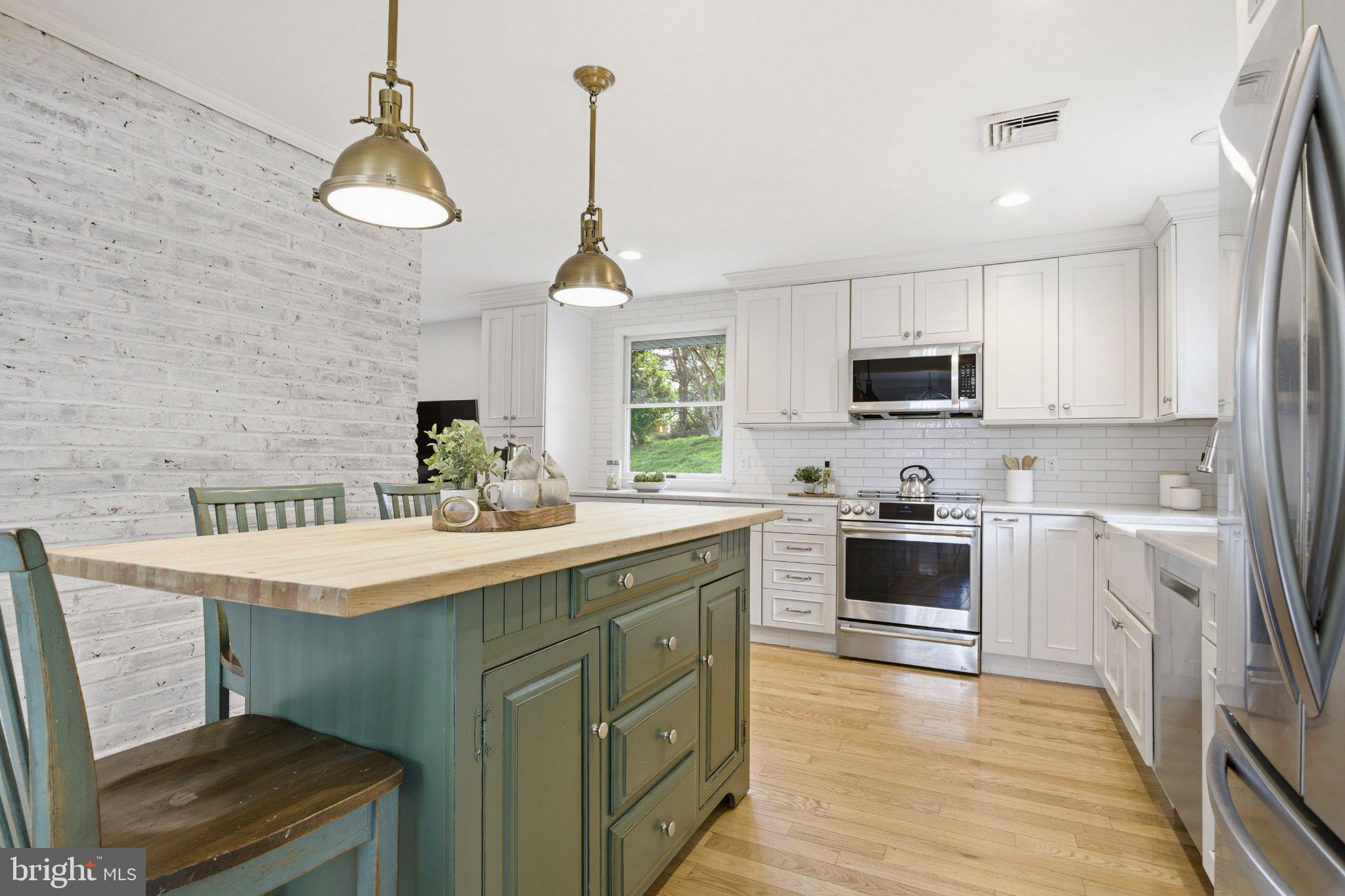 3104 North Providence Road Media, PA 19063 - Photo 13 of 47 Charming kitchen with modern flair.