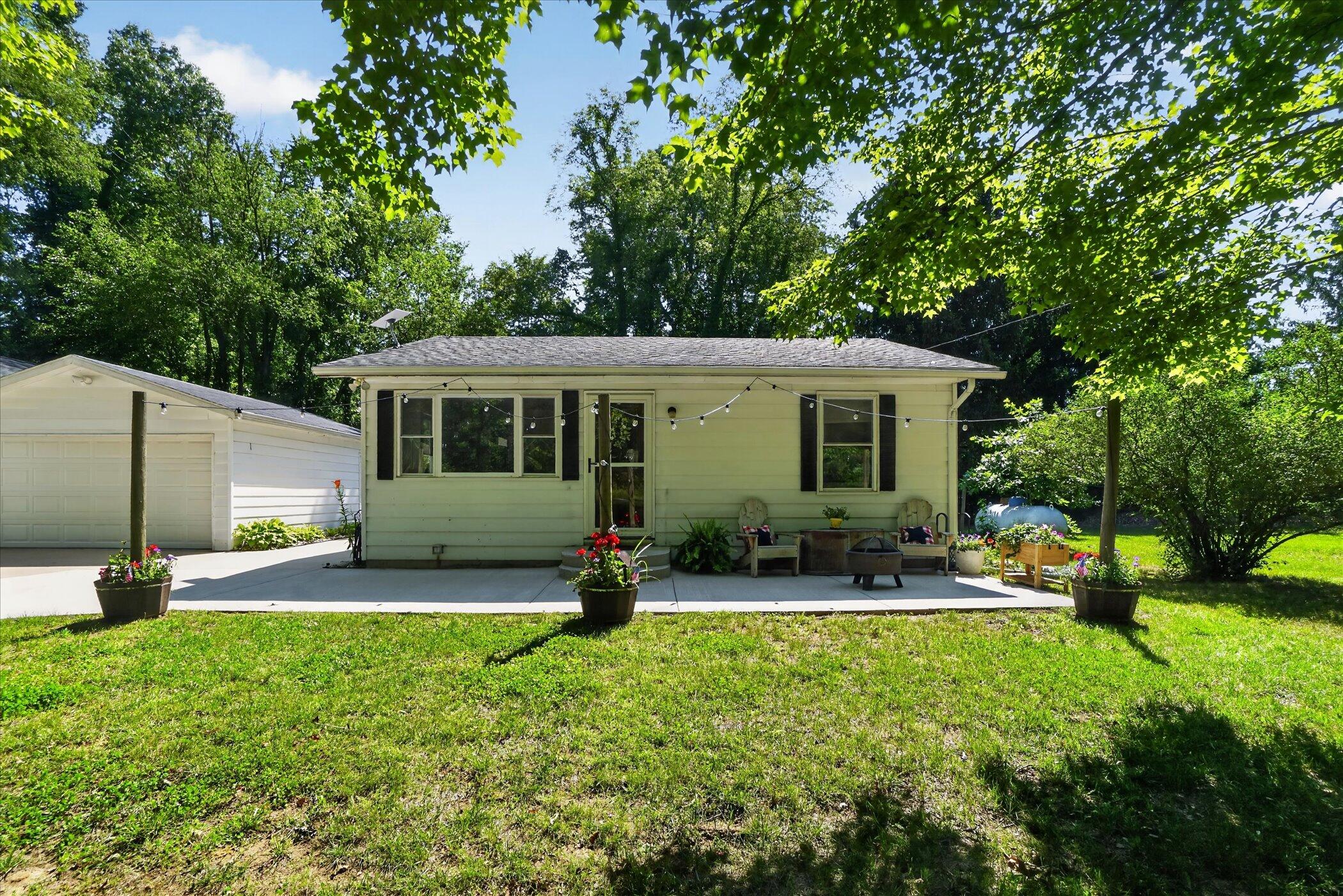 401 South Whitmore Road Hastings, MI 49058 - Photo 8 of 59 07-401-S-Whitmore-Rd-Hastings-WindowStil