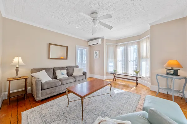 $324,500 | 348 Broadway, Rockland, ME 04841