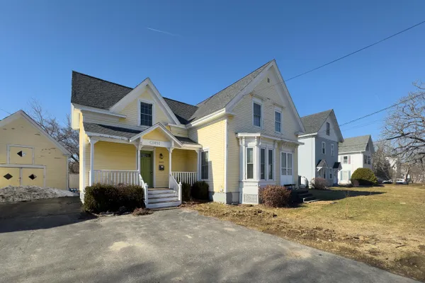 $324,500 | 348 Broadway, Rockland, ME 04841