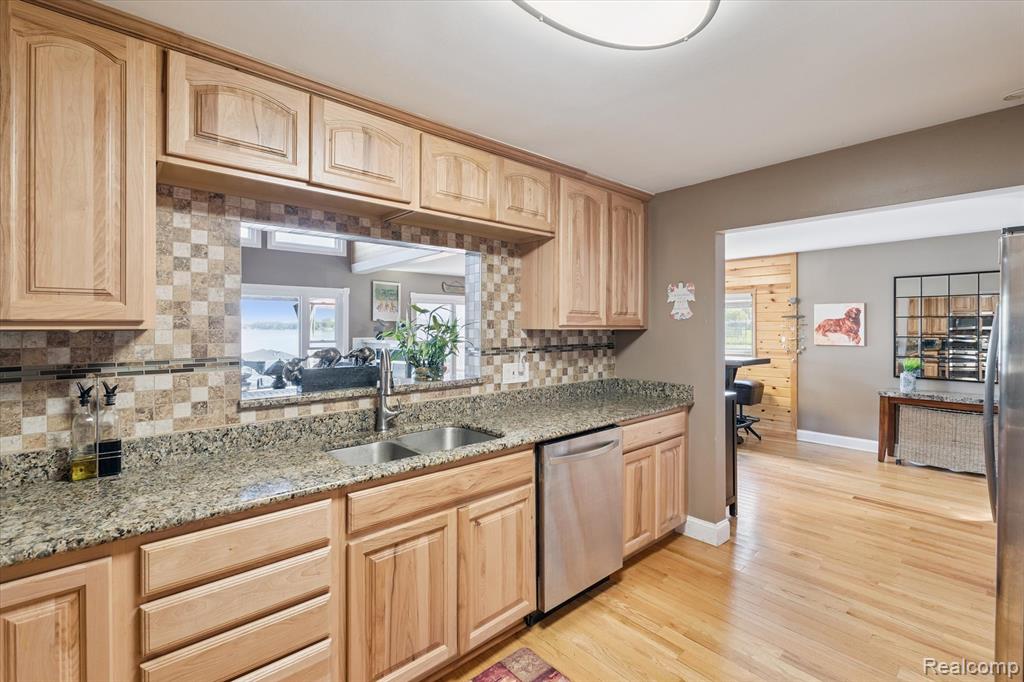 2236 Grove Park Road Fenton, MI 48430 - Photo 9 of 50