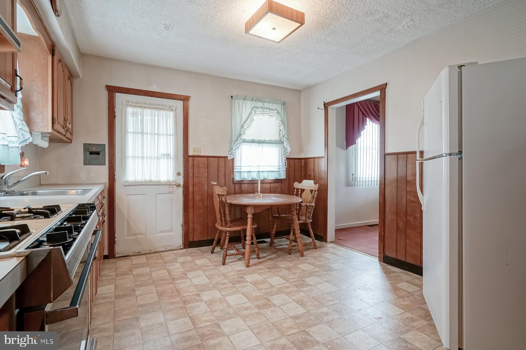 313 8th Avenue Lindenwold, NJ 08021 - Photo 13 of 26