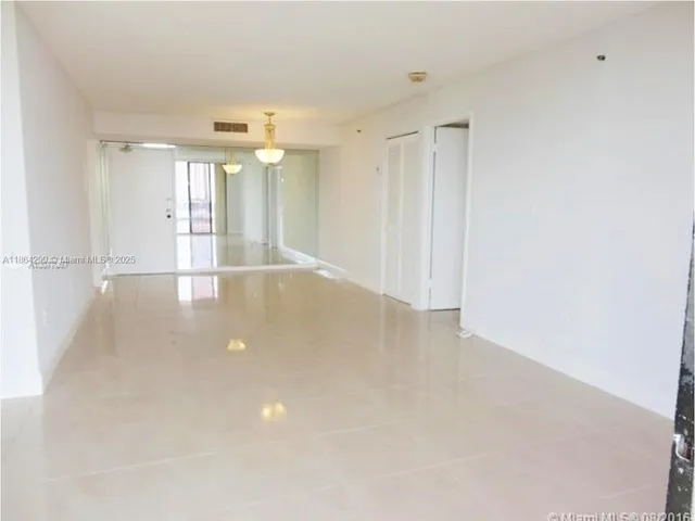 $367,000 | Sunny Isles Beach, Sunny Isles Beach, FL 33160