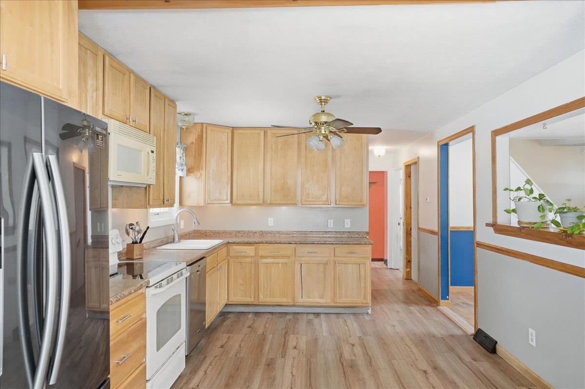 61 Russell Circle Milton, VT 05468 - Photo 8 of 40