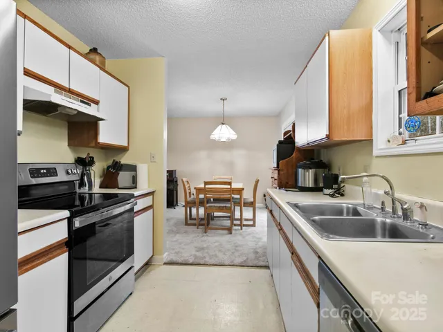 $375,000 | 15 Gunflint Trail, Fletcher, NC 28732