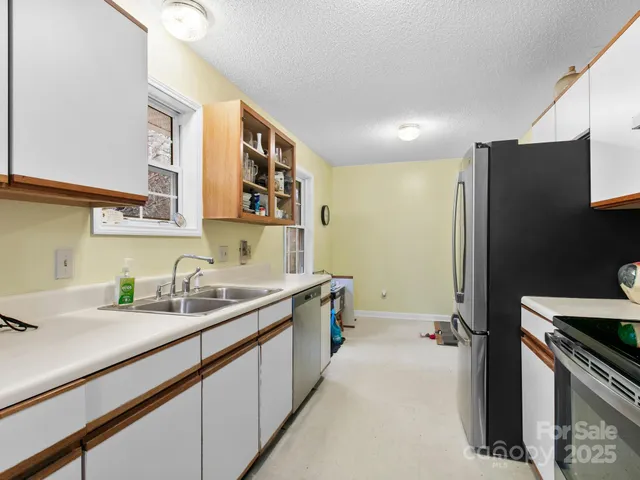 $375,000 | 15 Gunflint Trail, Fletcher, NC 28732