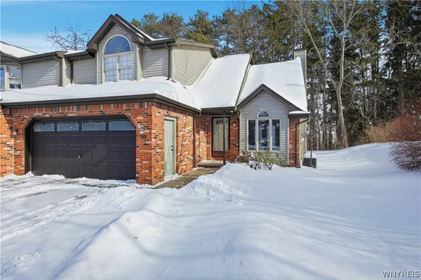 $299,900 | 24 In The Woods Lane, West Seneca, NY 14224