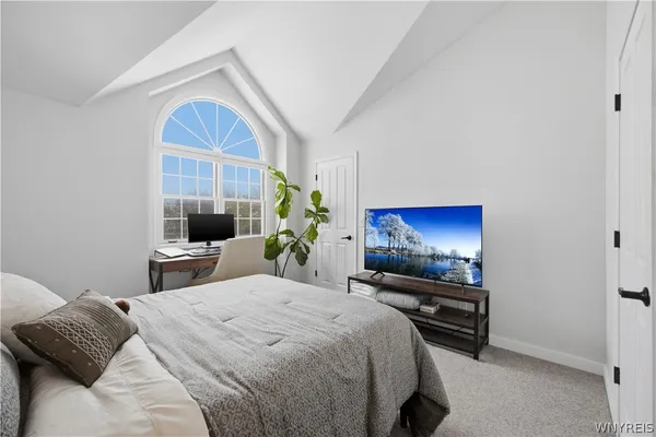 $299,900 | 24 In The Woods Lane, West Seneca, NY 14224