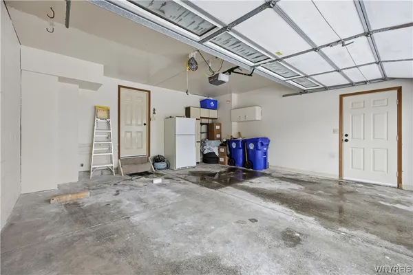 $299,900 | 24 In The Woods Lane, West Seneca, NY 14224