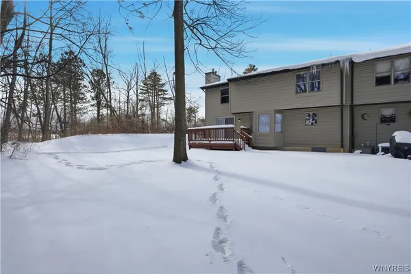 $299,900 | 24 In The Woods Lane, West Seneca, NY 14224
