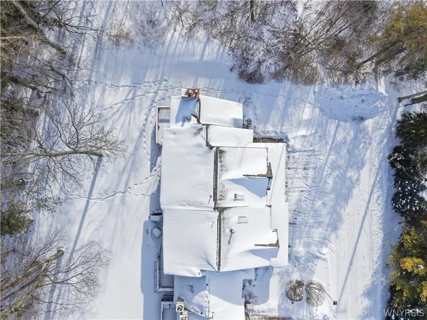 $299,900 | 24 In The Woods Lane, West Seneca, NY 14224