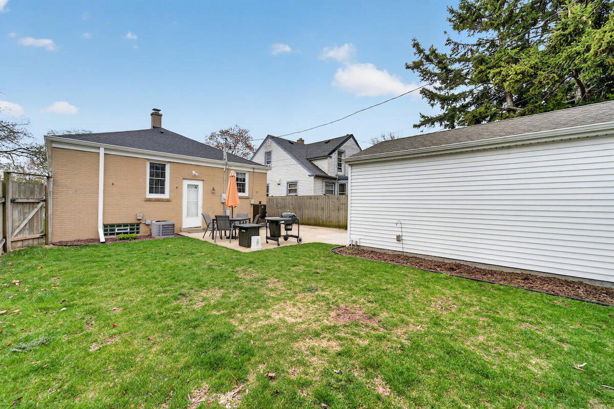 2814 Lasalle Street Racine, WI 53402 - Photo 19 of 19 Patio