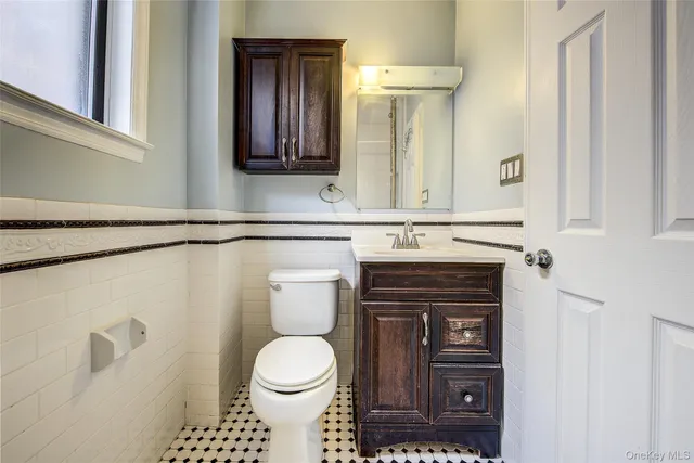 $1,549,000 | 25-35 Crescent Street | Astoria