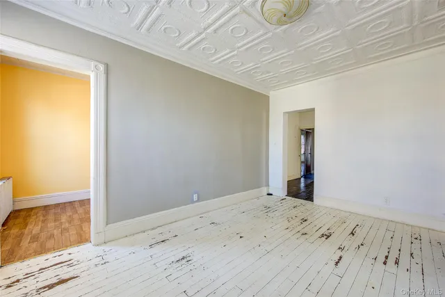 $1,549,000 | 25-35 Crescent Street | Astoria