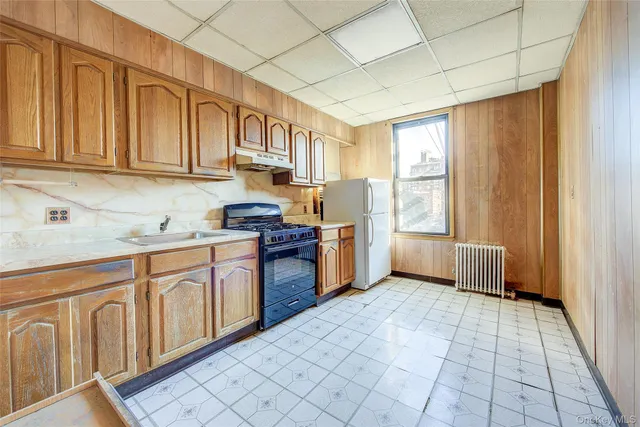 $1,549,000 | 25-35 Crescent Street | Astoria