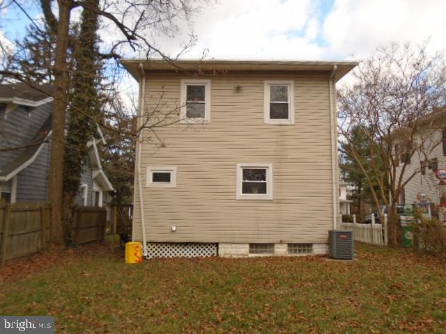 607 St Dunstans Road Baltimore, MD 21212 - Photo 3 of 27