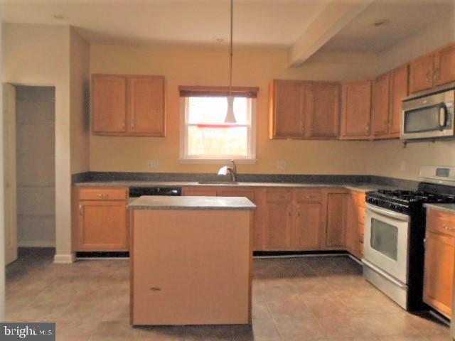 607 St Dunstans Road Baltimore, MD 21212 - Photo 10 of 27