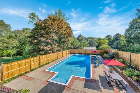 a view of yard from terrace