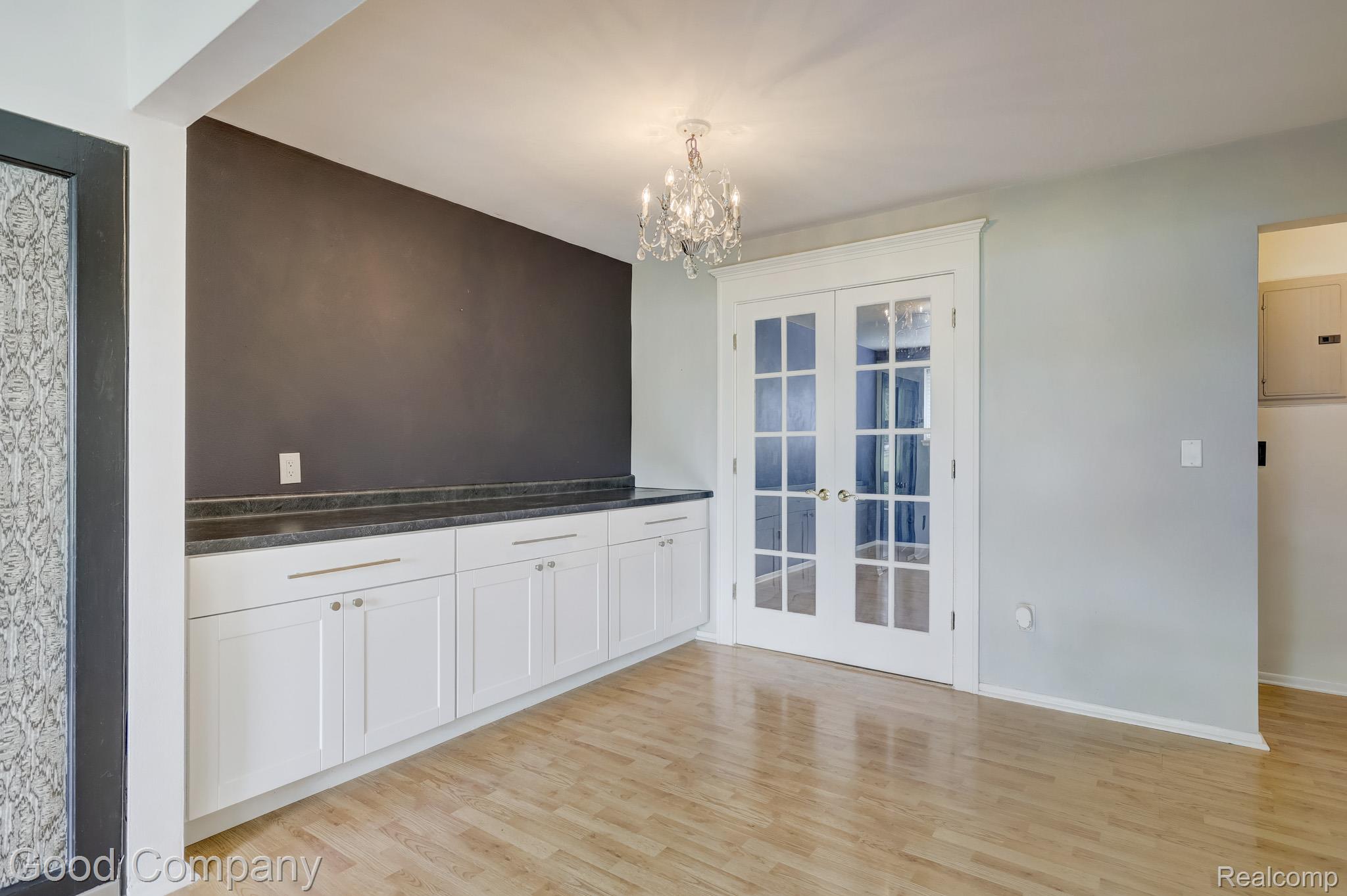 4345 Crooks Road, Unit 4 Royal Oak, MI 48073 - Photo 9 of 35 4345 Crooks Rd. #4-9.jpg