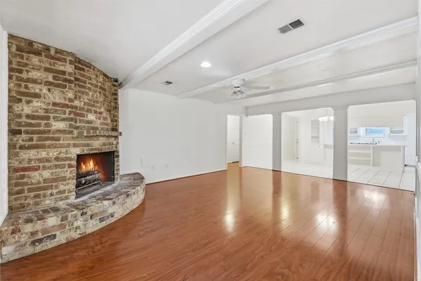 $1,800 | 2115 Oaks Drive, Pasadena, TX 77502