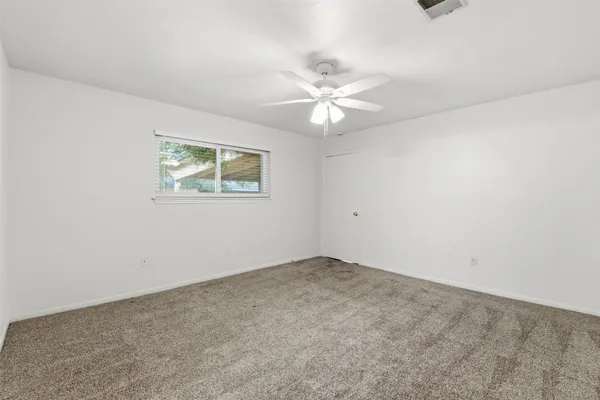 $1,800 | 2115 Oaks Drive, Pasadena, TX 77502