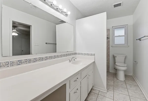 $1,800 | 2115 Oaks Drive, Pasadena, TX 77502