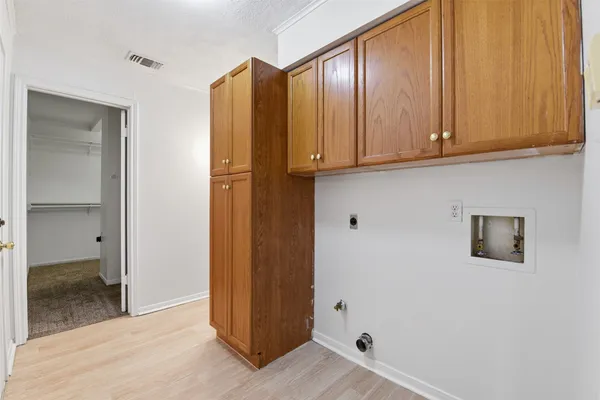 $1,800 | 2115 Oaks Drive, Pasadena, TX 77502