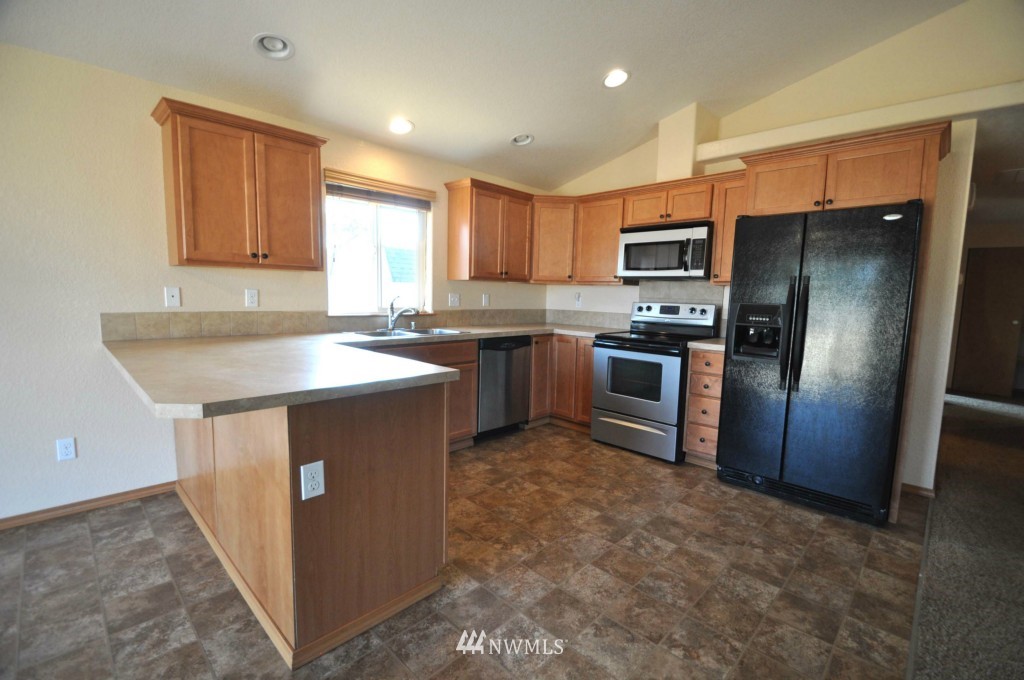 17906 Michelles Lane Southwest Rochester, WA 98579 - Photo 2 of 22
