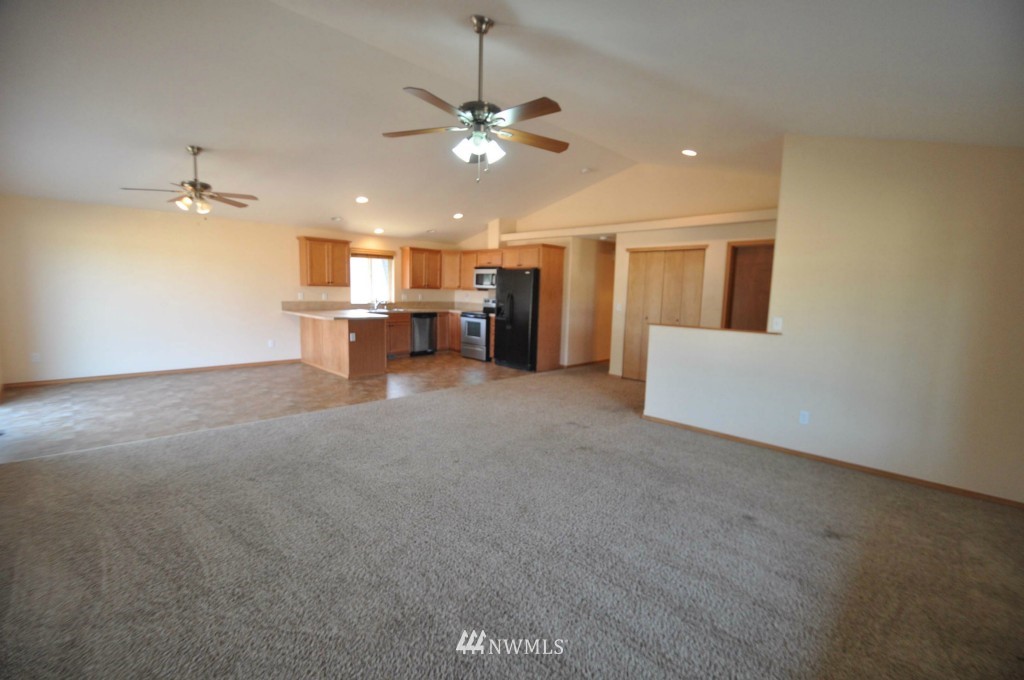 17906 Michelles Lane Southwest Rochester, WA 98579 - Photo 3 of 22