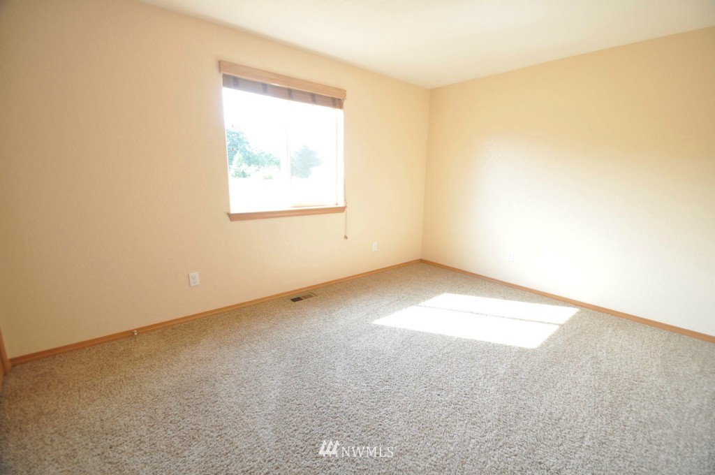17906 Michelles Lane Southwest Rochester, WA 98579 - Photo 6 of 22