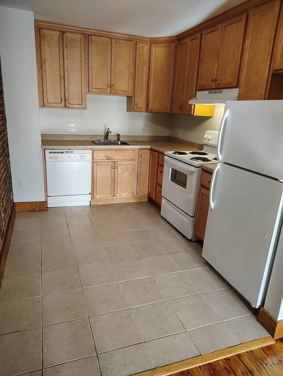 482 Beacon Street, Unit 41 Boston, MA 02115 - Photo 3 of 6