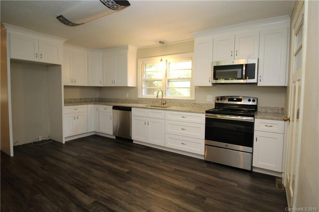 155 Clements Road Statesville, NC 28677 - Photo 17 of 43 Gallery Image 17
