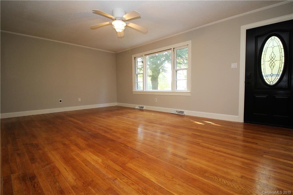 155 Clements Road Statesville, NC 28677 - Photo 37 of 43 Gallery Image 37