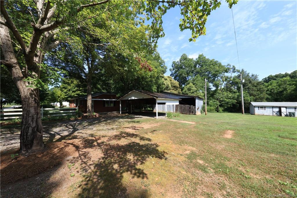 155 Clements Road Statesville, NC 28677 - Photo 10 of 43 Gallery Image 10