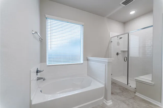 $540,000 | 8723 Moonstone Lk Drive, Iowa Colony, TX 77583