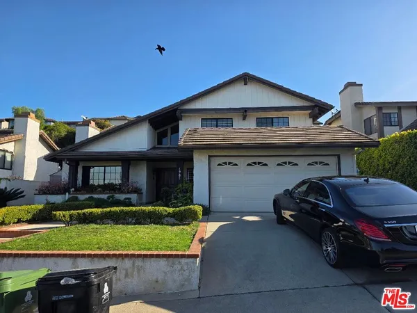 $7,500 | 1781 North Benton Way, Los Angeles, CA 90026