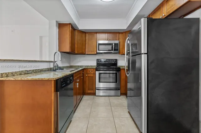 $2,050 | 5520 Northwest 61st Street, Unit 202, Coconut Creek, FL 33073