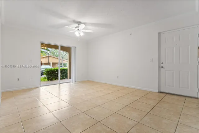 $2,050 | 5520 Northwest 61st Street, Unit 202, Coconut Creek, FL 33073