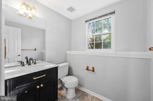 $565,000 | 21031 Lemon Springs Terrace, Ashburn, VA 20147