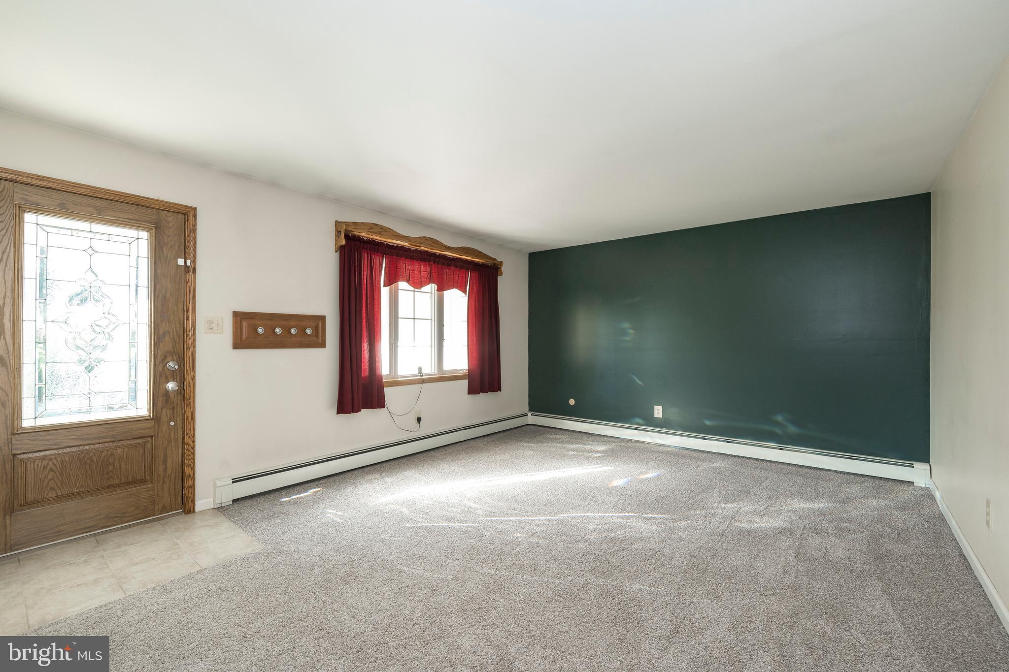 312 North Sandy Hill Road Coatesville, PA 19320 - Photo 14 of 55 Living Room