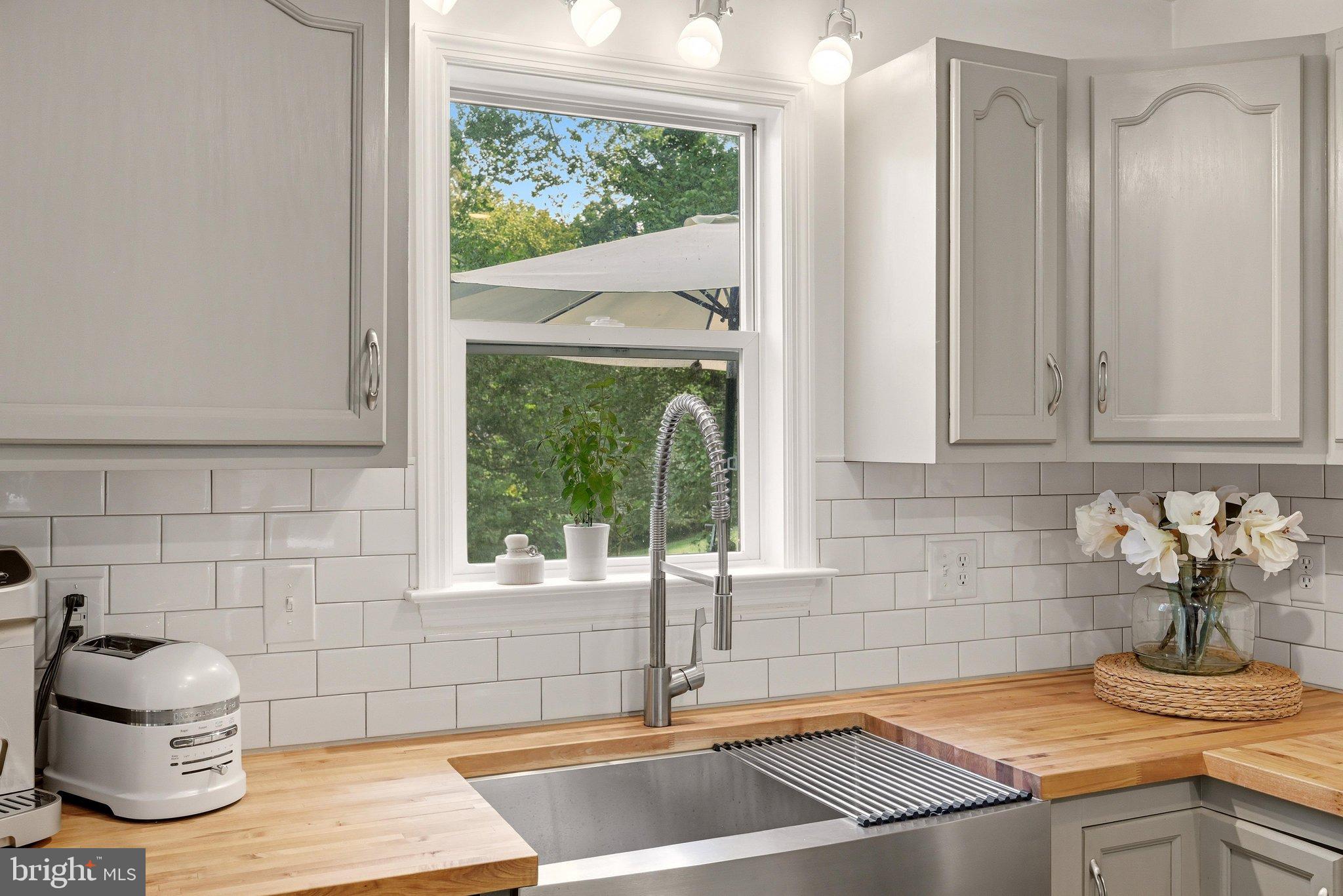 92 High Knob Road Front Royal, VA 22630 - Photo 22 of 61 Kitchen