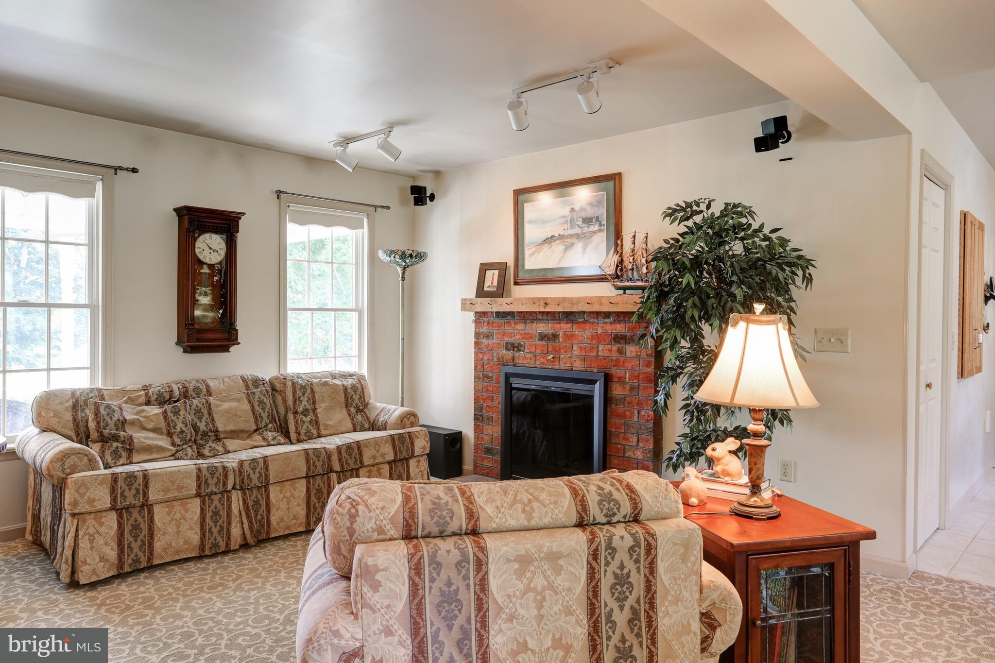 1 Pewter Drive Lititz, PA 17543 - Photo 12 of 58