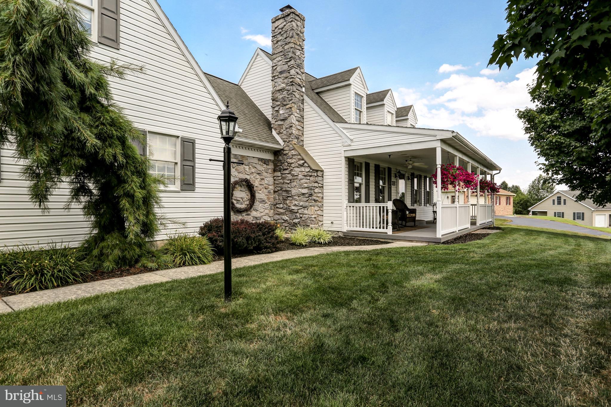 1 Pewter Drive Lititz, PA 17543 - Photo 3 of 58