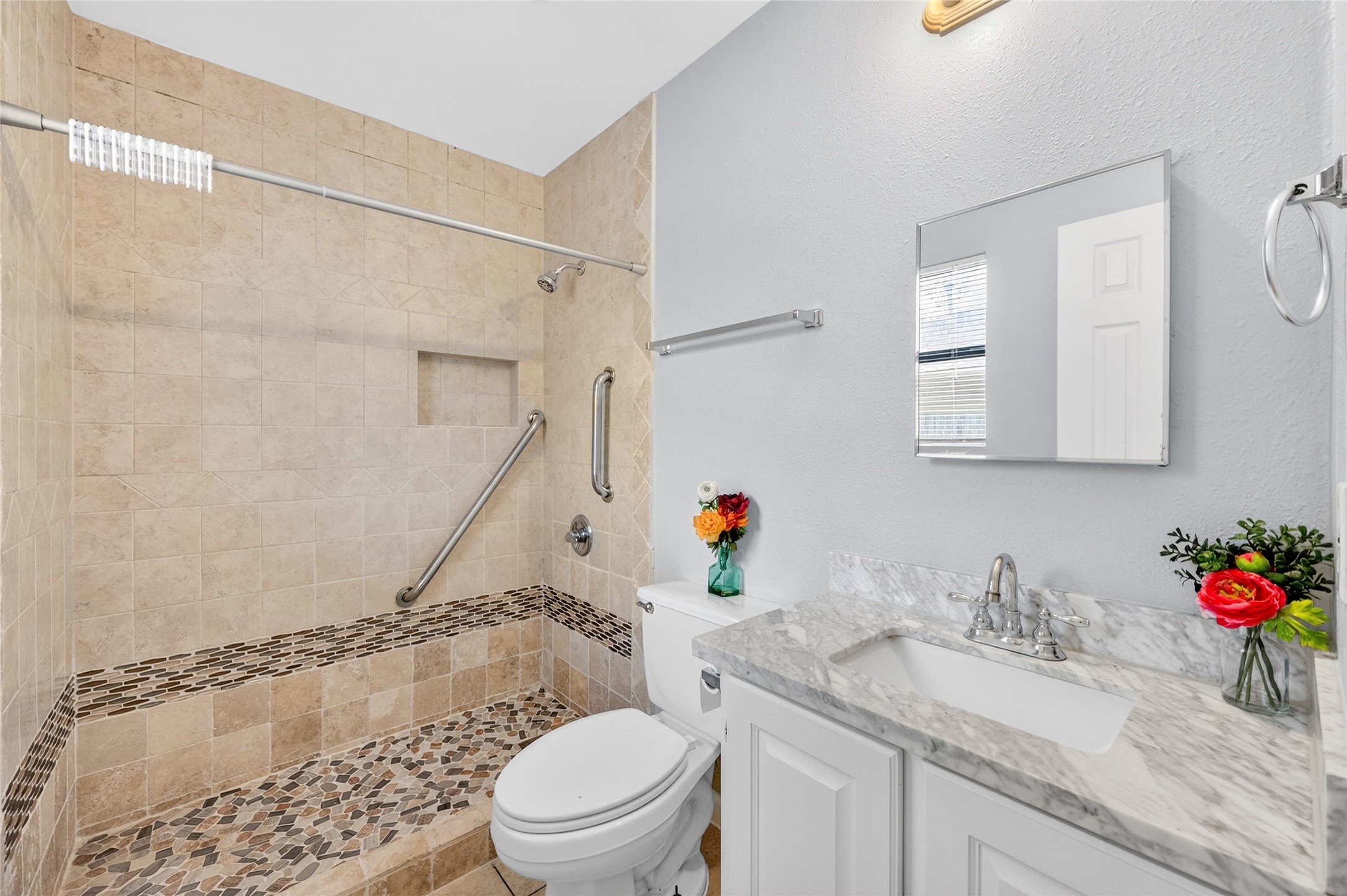 2135 Falling Oaks Road Houston, TX 77038 - Photo 23 of 38