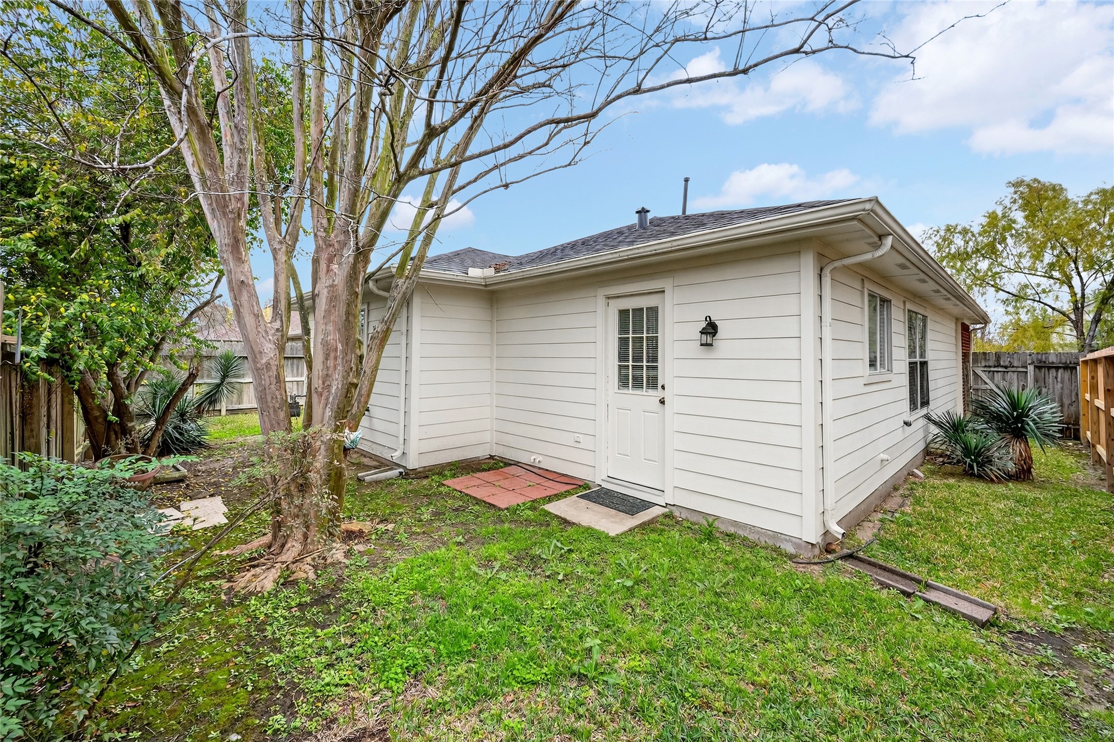 2135 Falling Oaks Road Houston, TX 77038 - Photo 28 of 38