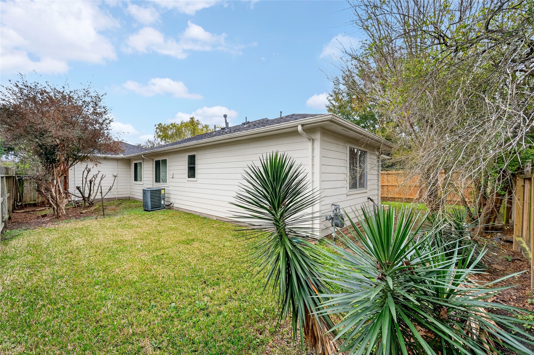 2135 Falling Oaks Road Houston, TX 77038 - Photo 29 of 38