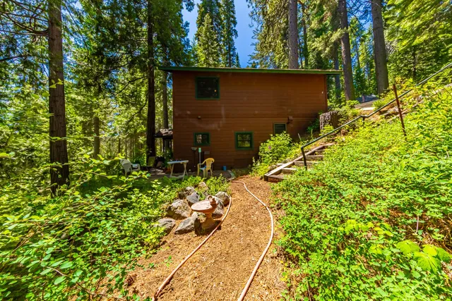 $399,000 | 1174 Railroad Avenue, Fish Camp, CA 93623