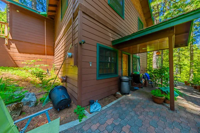 $399,000 | 1174 Railroad Avenue, Fish Camp, CA 93623