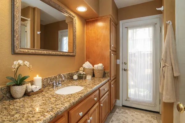 $1,200,000 | 11939 Old Eureka Way, Gold River, CA 95670