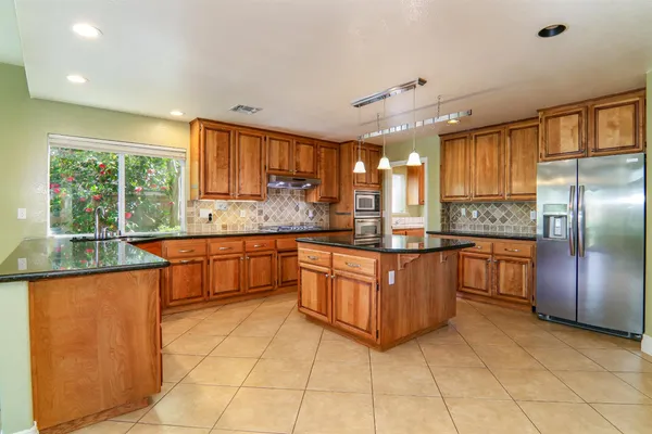 $1,200,000 | 11939 Old Eureka Way, Gold River, CA 95670